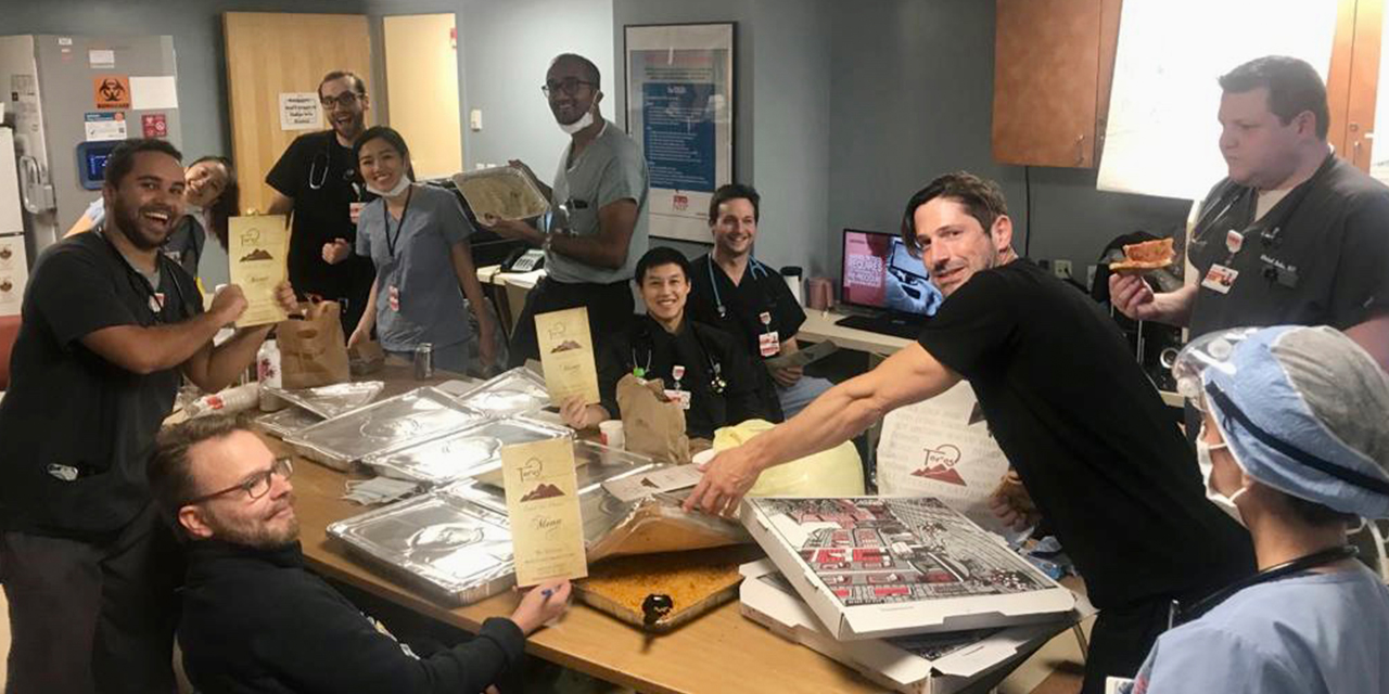 Türk restoranları ABD'de sağlık çalışanlarını aç bırakmıyor