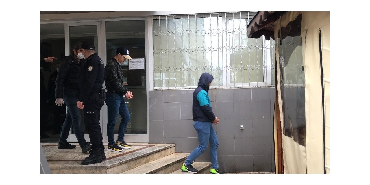 112 Acil Servis ekibine dehşeti yaşatan şahıslar adliyeye sevk edildi