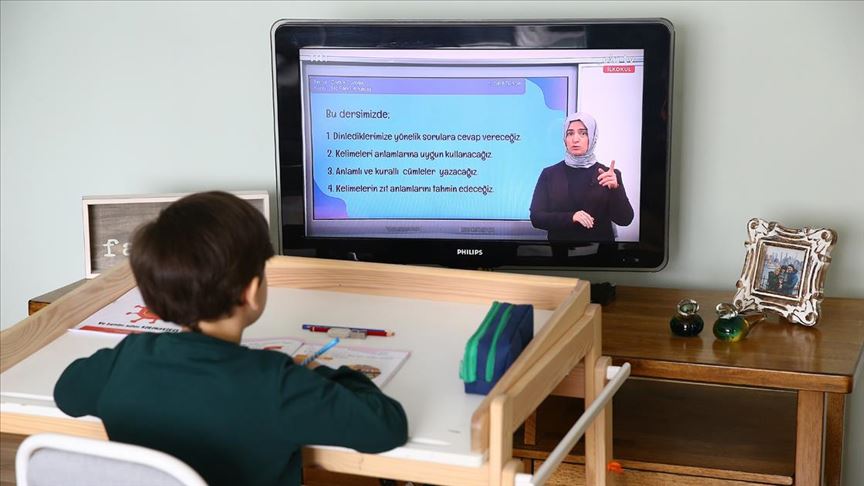 Uzaktan eğitim için sağlıklı oturuş önerileri