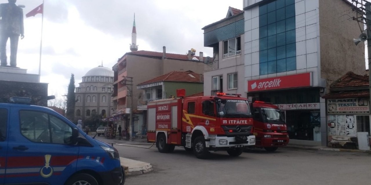 Yaşlı adamı alevlerin arasından itfaiye kurtardı