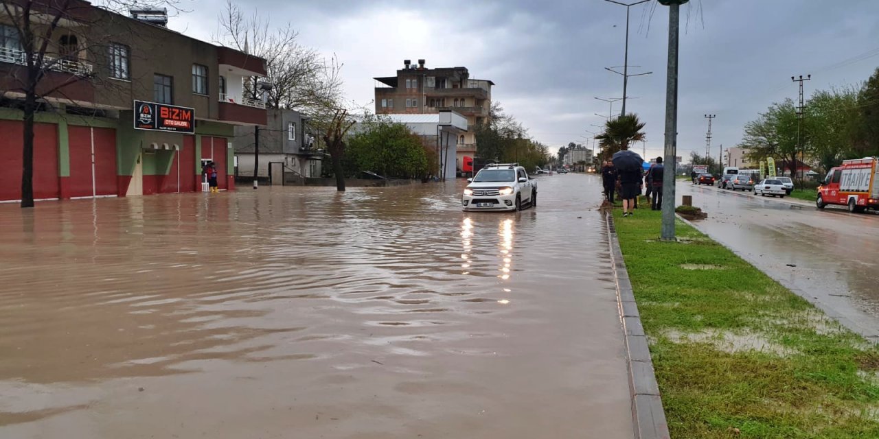 Osmaniye'de sağanak hayatı olumsuz etkiledi