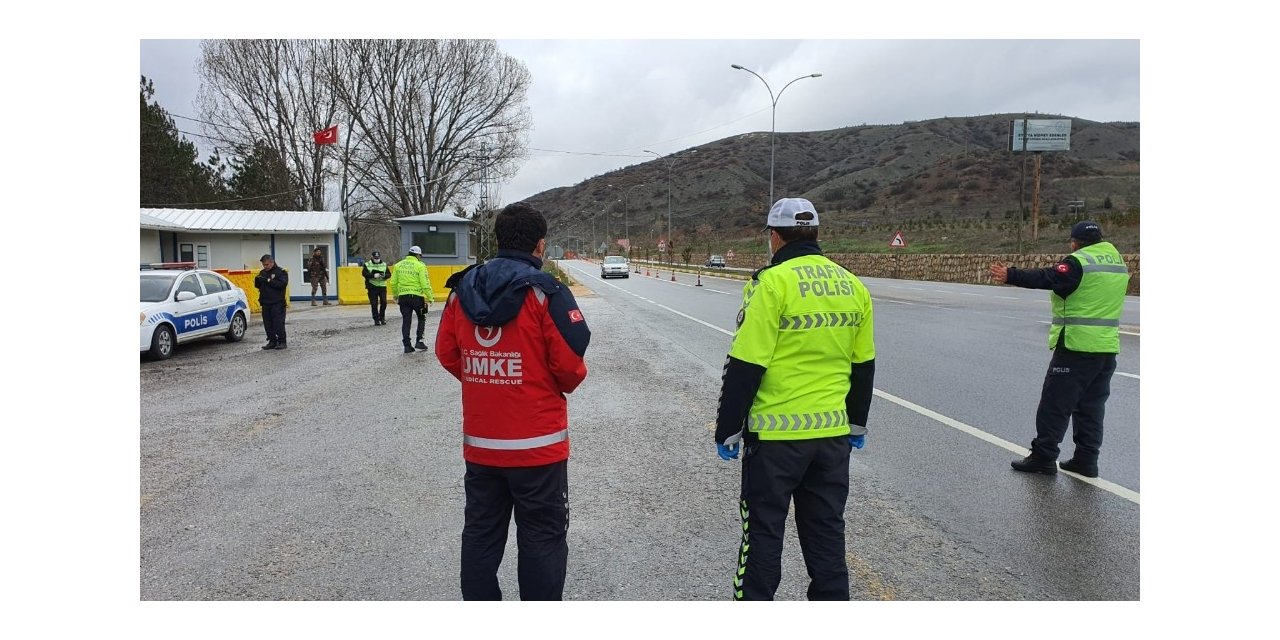 Sağlık ve polis ekiplerinden korona denetimi