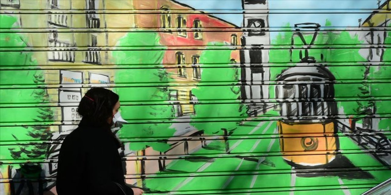 İtalya'da ölü sayısı 10 bin 779'a yükseldi