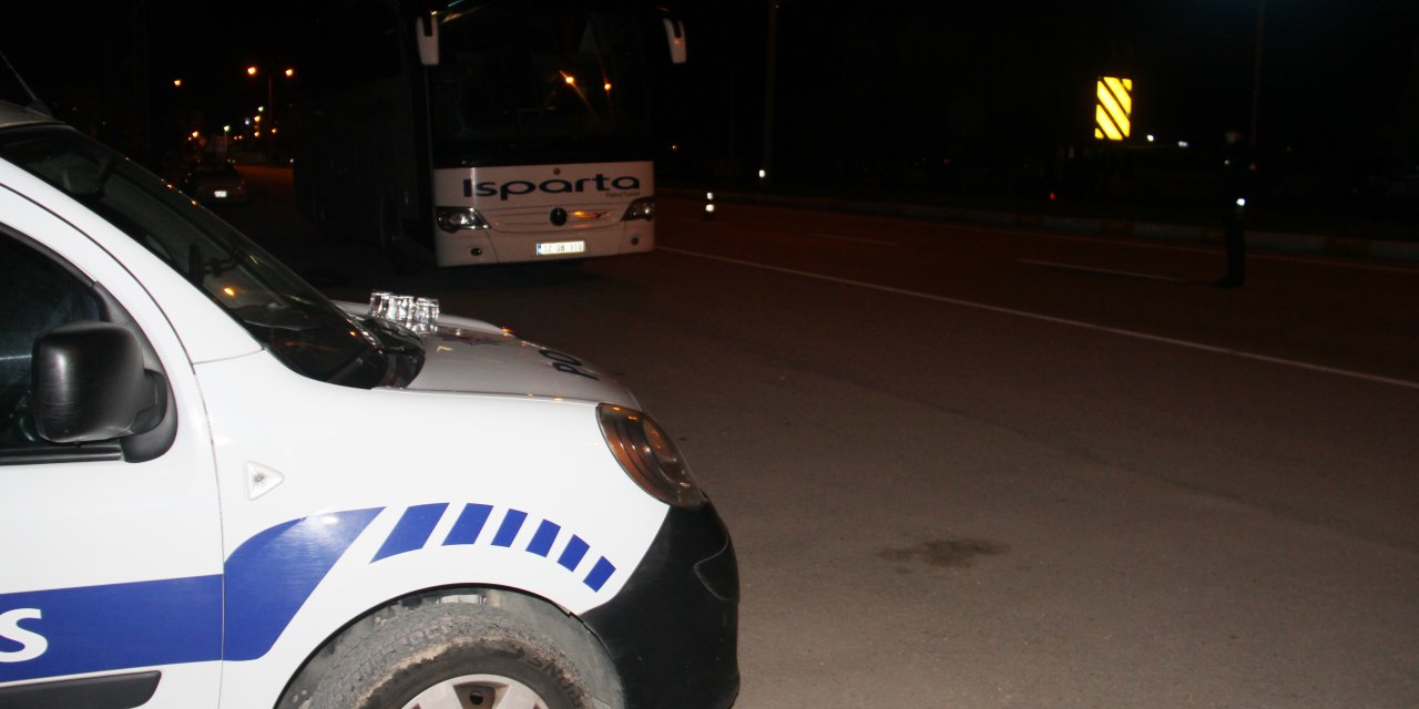 Beyşehir'de şehirler arası yolcu taşıyan otobüslerde kontrol belgesi denetimi