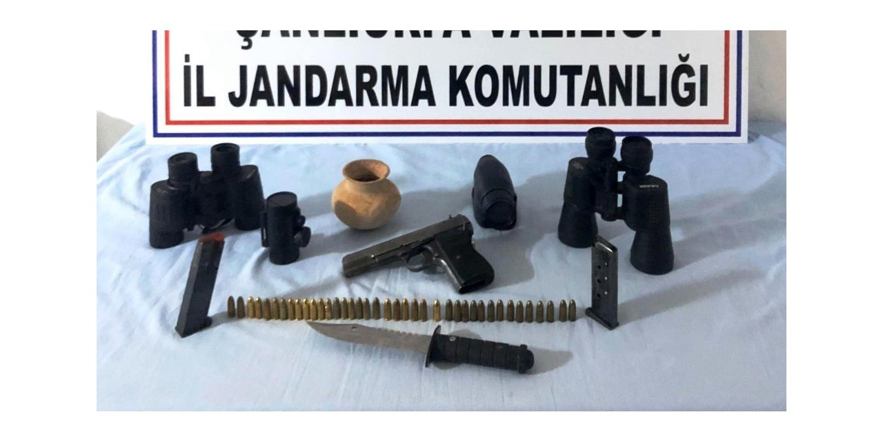 Birecik’te tarihi eser silah ve mühimmat ele geçirildi