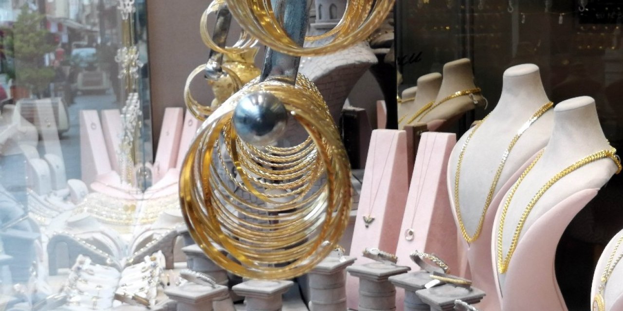 Kuyumcular 1 haftalık aranın ardından kepenklerini açtı