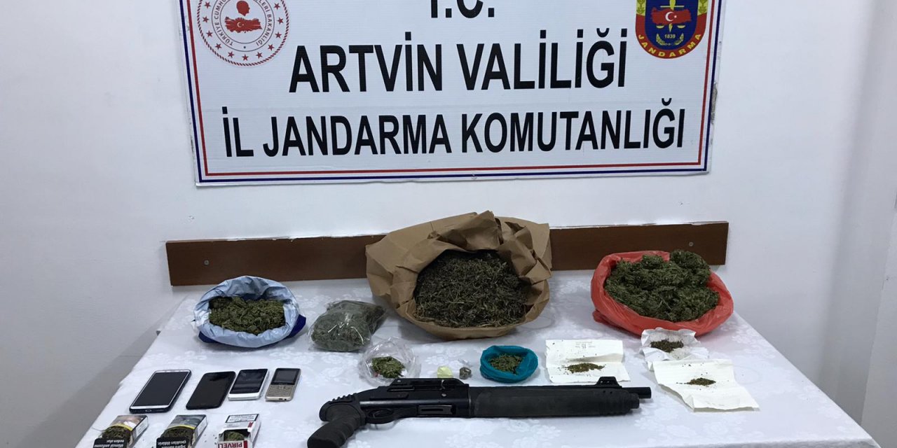 Artvin'de uyuşturucu operasyonunda yakalanan 6 zanlı tutuklandı