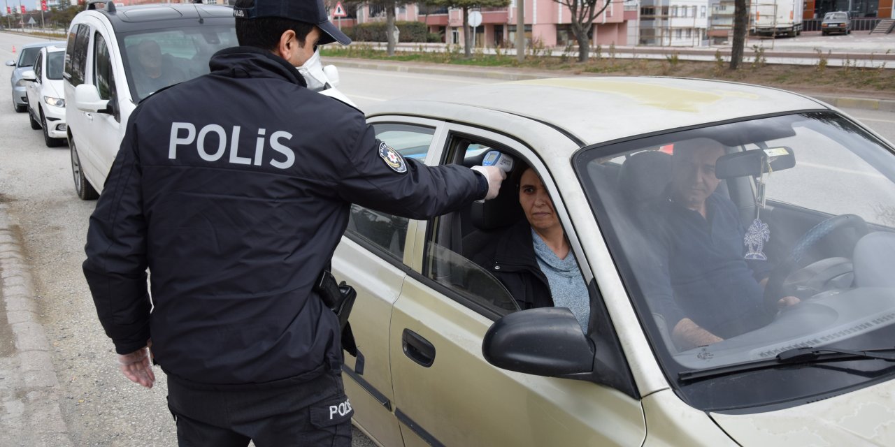 Konya-Ankara kara yolunda koronavirüs denetimi
