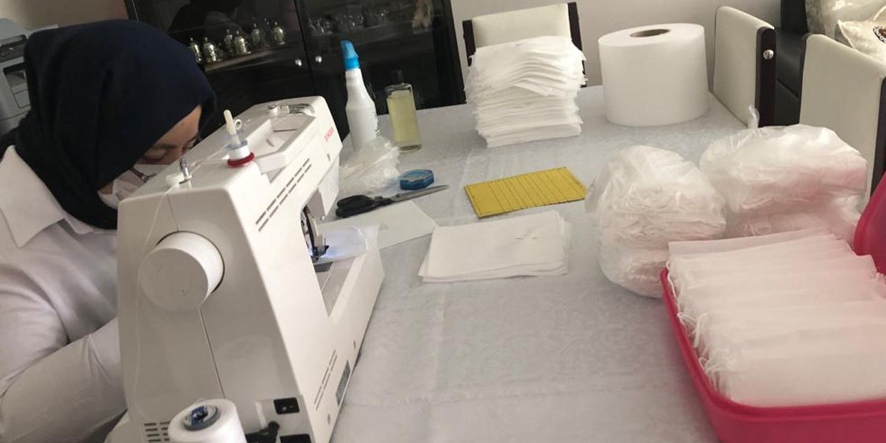 Konya'daki eğitim kurumları bir haftada 134 bini aşkın maske üretti