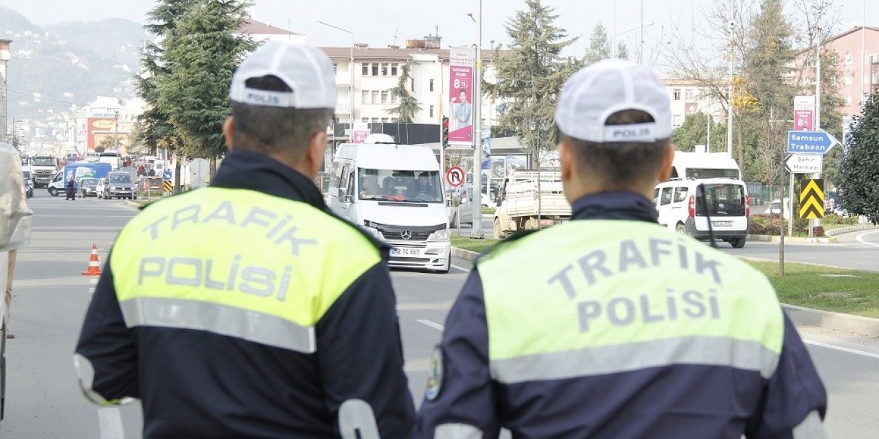 Bir haftada 725 sürücüye hız sınırı cezası