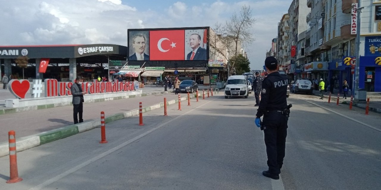 Bursalılar evde kalmayınca emniyet tedbirleri artırdı