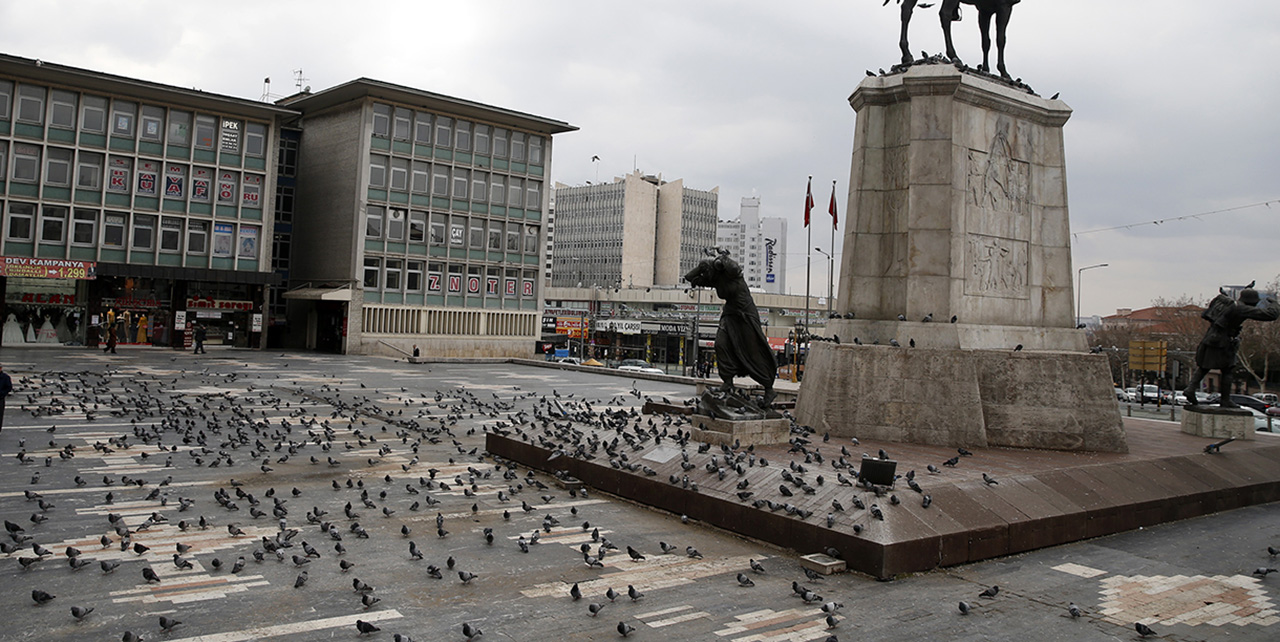 'Evde kal' çağrısına yurt genelinde uyuluyor