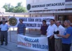 Kuran kurslarına baskın