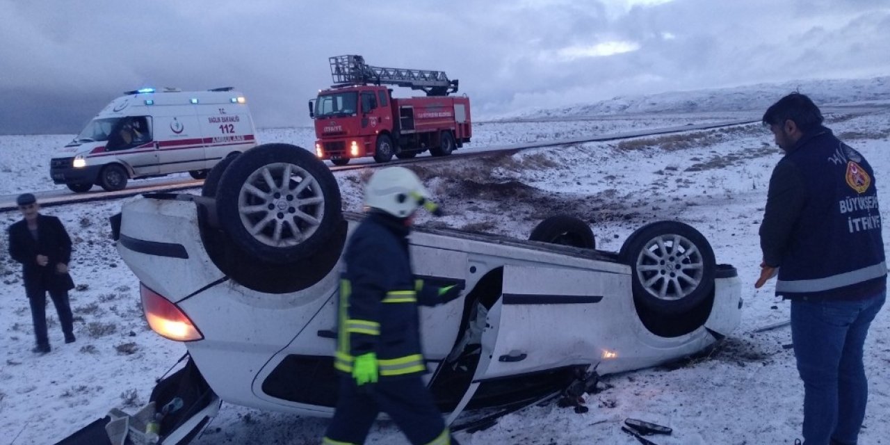 Özalp’ta trafik kazası; 2 yaralı