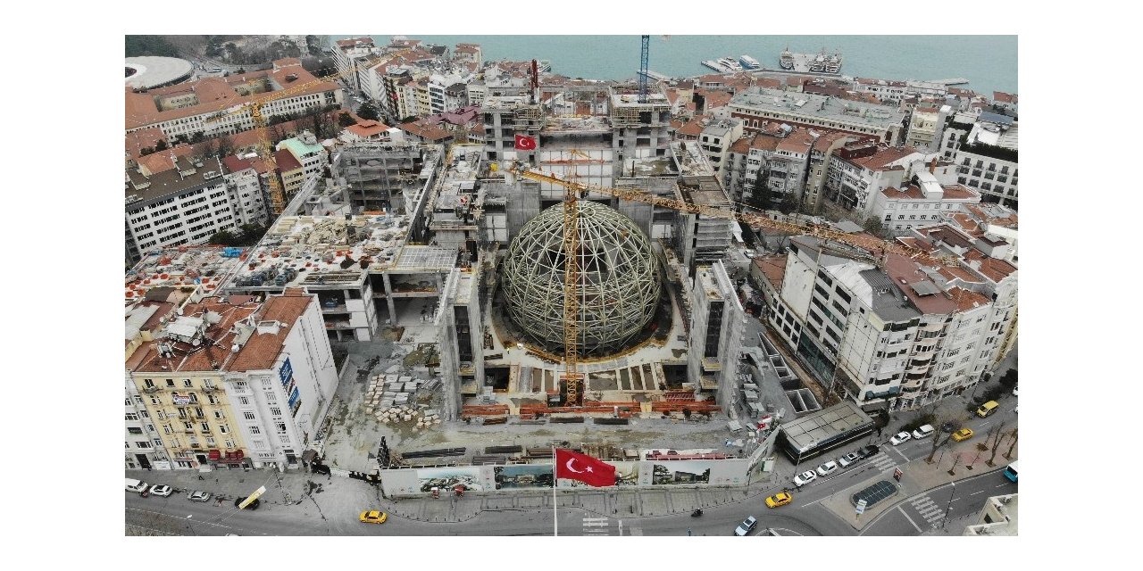 Taksim’de AKM’nin oditoryumu havadan görüntülendi
