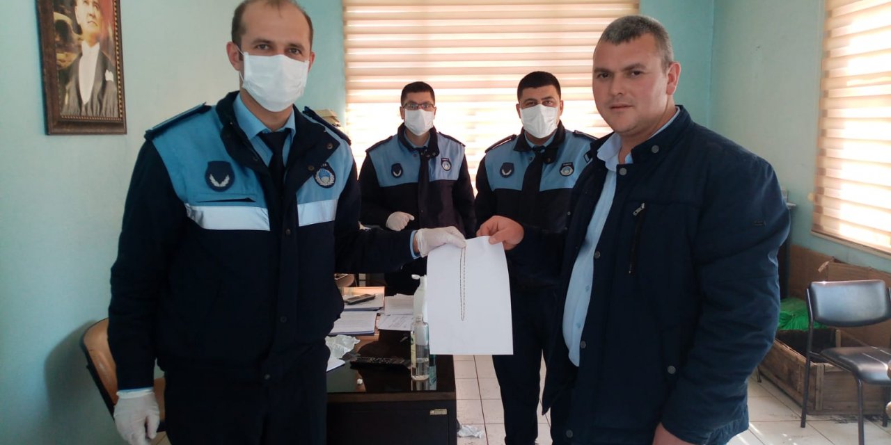 Tekirdağ'da ambulans şoförü pazarda bulduğu altın kolyeyi zabıtaya teslim etti