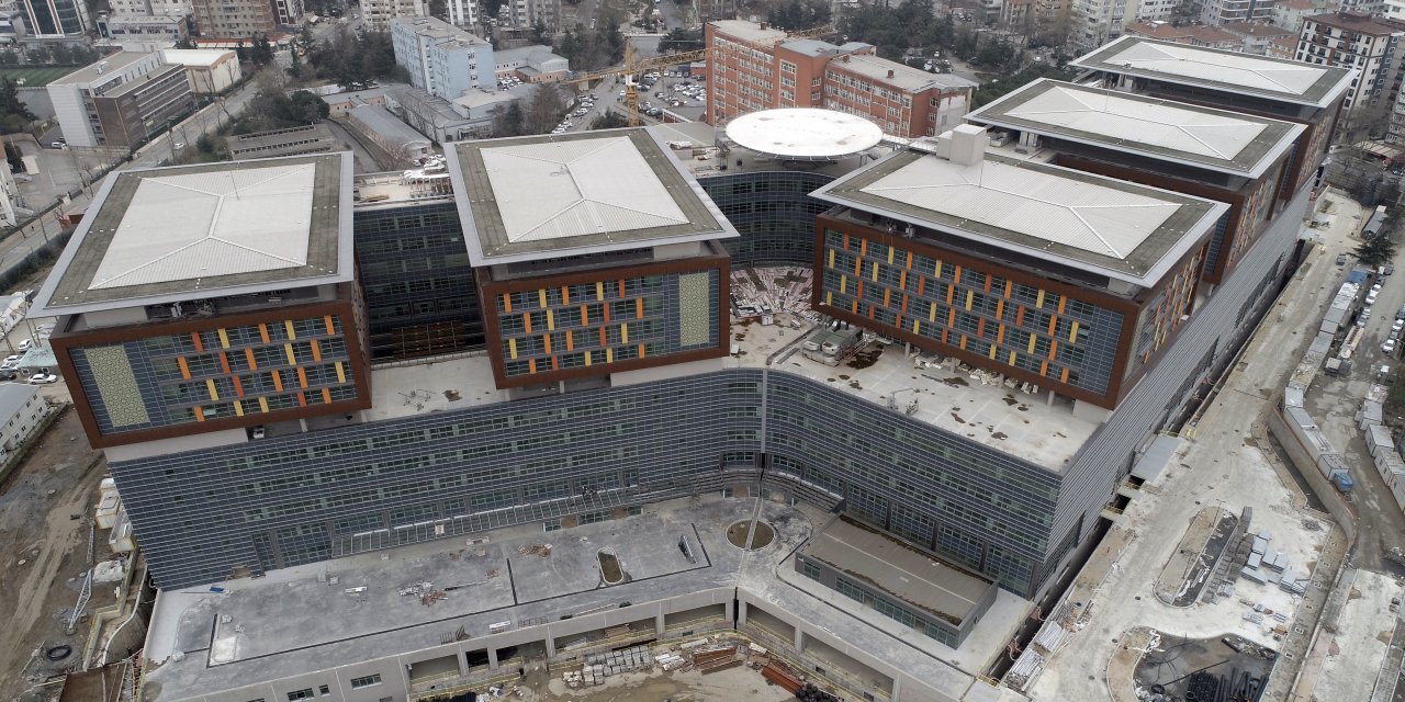 Şehir Hastaneleri Sağlık Sisteminin Bel Kemiği Oldu