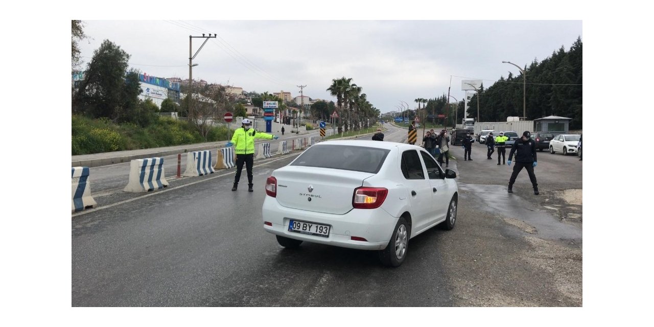Kuşadası’nın giriş ve çıkışlarında korona virüs denetimi