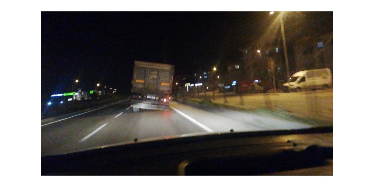 Patlayan tekerle tehlikeli yolculuk