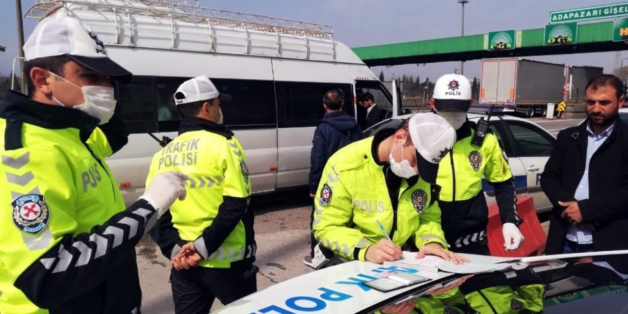 Sakarya’da korona virüs tedbirlerine uymayan dükkan ve vatandaşlara ceza yağdı