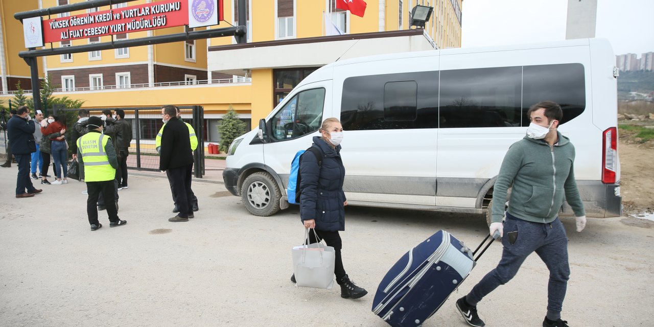 Kocaeli'de karantina süreleri dolanlar yurtlardan ayrılıyor