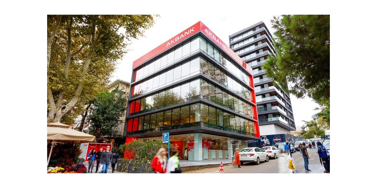 Akbank, sağlık kuruluşları ve çalışanları için 10 milyon liralık kaynak ayırdı