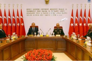 Darbeci generaller emekli edilecek