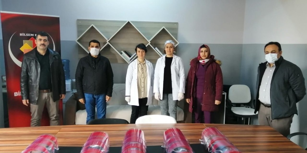 Üretilen maskeler sağlık müdürlüğüne teslim edildi