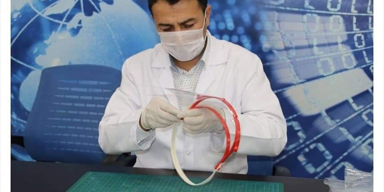 Düzce'de öğretmenlerden sağlık çalışanlarına maske desteği