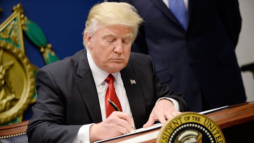 Trump İran'a yine çemkirdi!