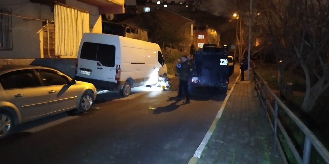 Beyoğlu’nda silahlı saldırı: 1 ağır yaralı