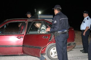 Alkollü sürücü polisten kaçamadı