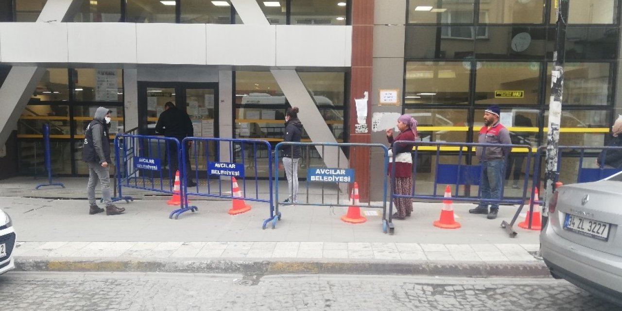 Vatandaşlar bu kez sosyal mesafe uyarılarına kulak verdi