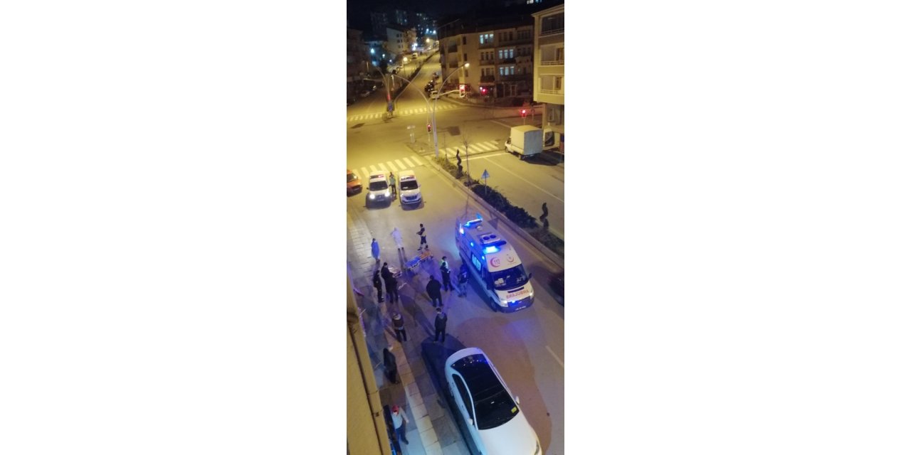 Sinir krizi geçiren şahıs polise ve sağlık ekiplerine zor anlar yaşattı