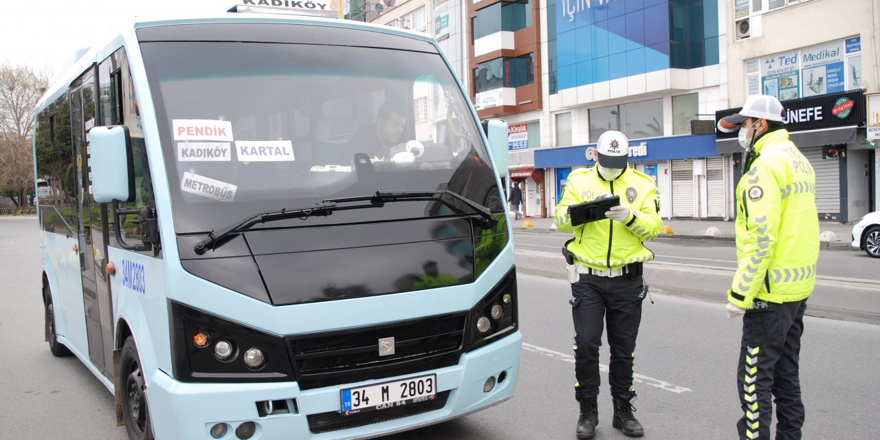 İstanbul'da toplu taşıma araçlarında koronavirüs denetimi yapıldı