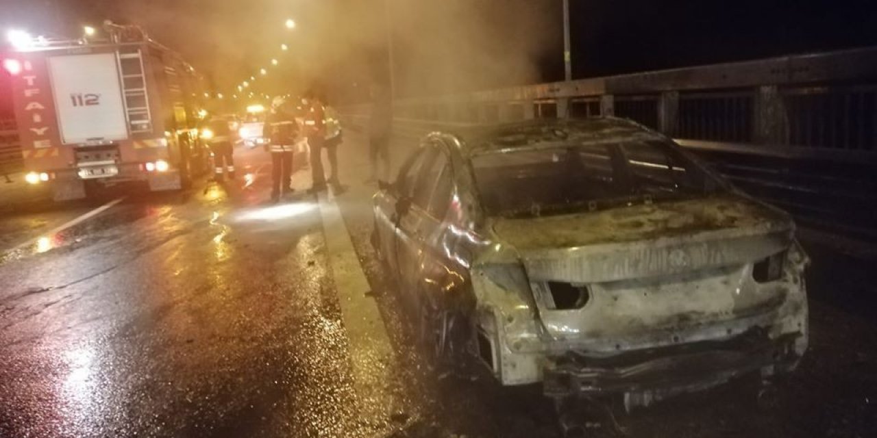 Bolu’da, yanan araç küle döndü
