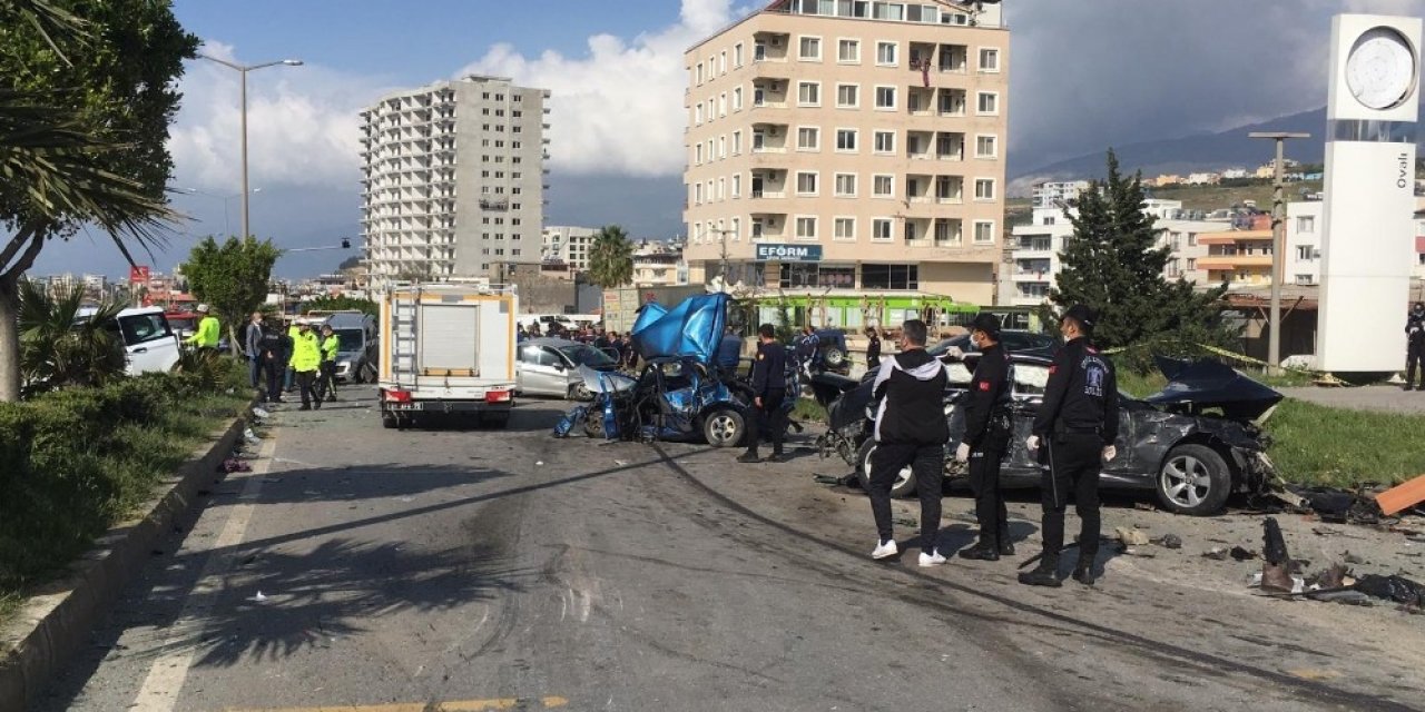 Hatay’da tır 5 can aldı