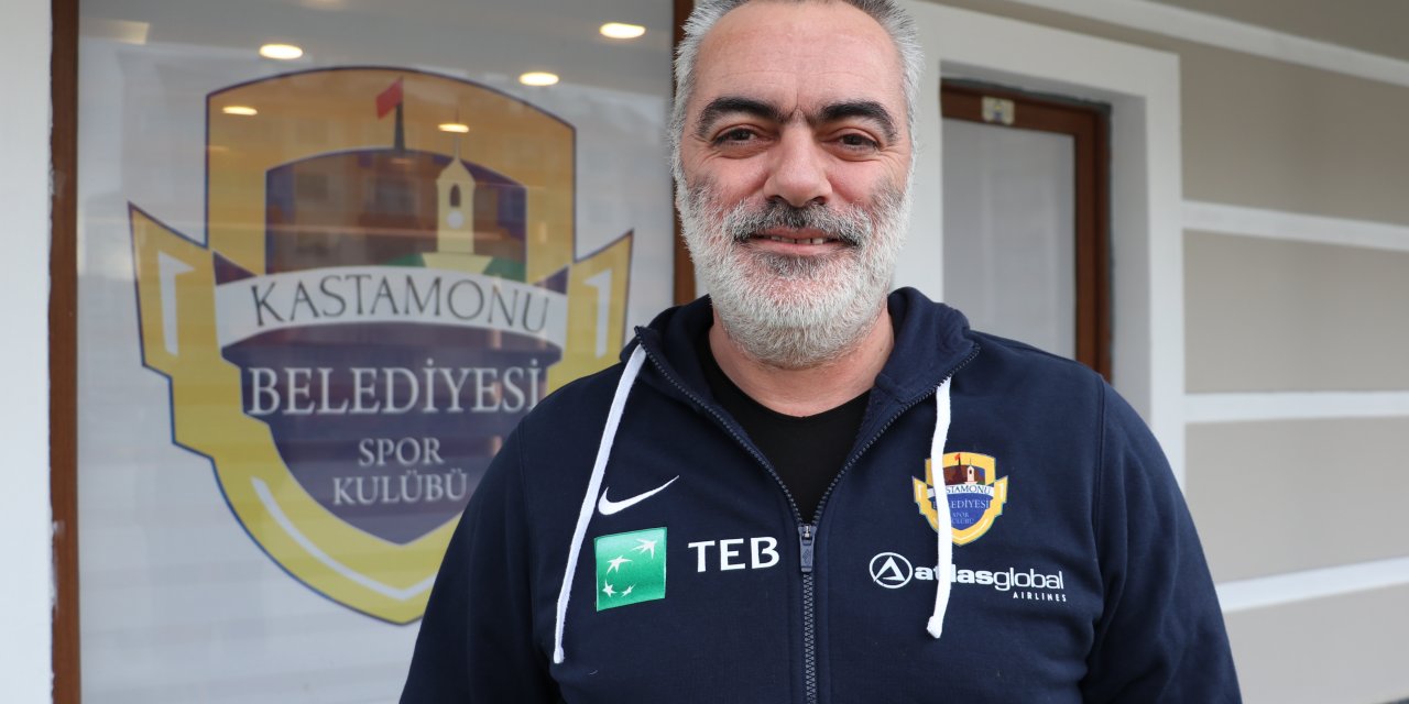 Kastamonu Belediyespor'un yabancı hentbolcularından Türkçe ve İngilizce "evde kal" çağrısı