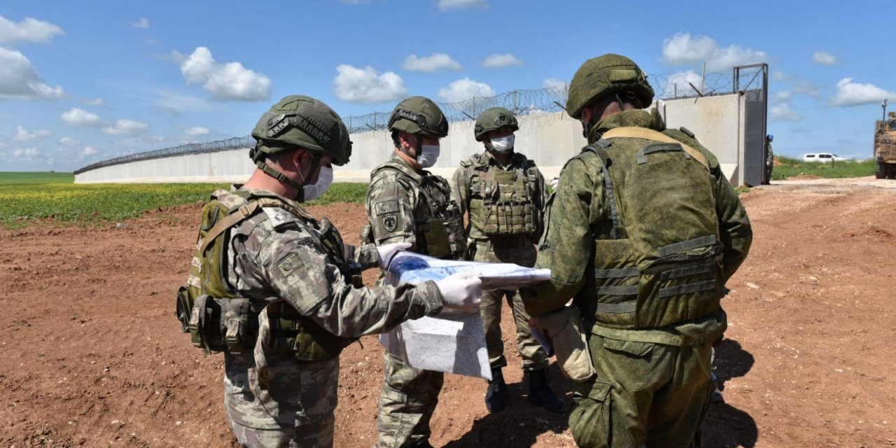 Fırat'ın doğusundaki kara devriyesinde "sosyal mesafe" önlemi