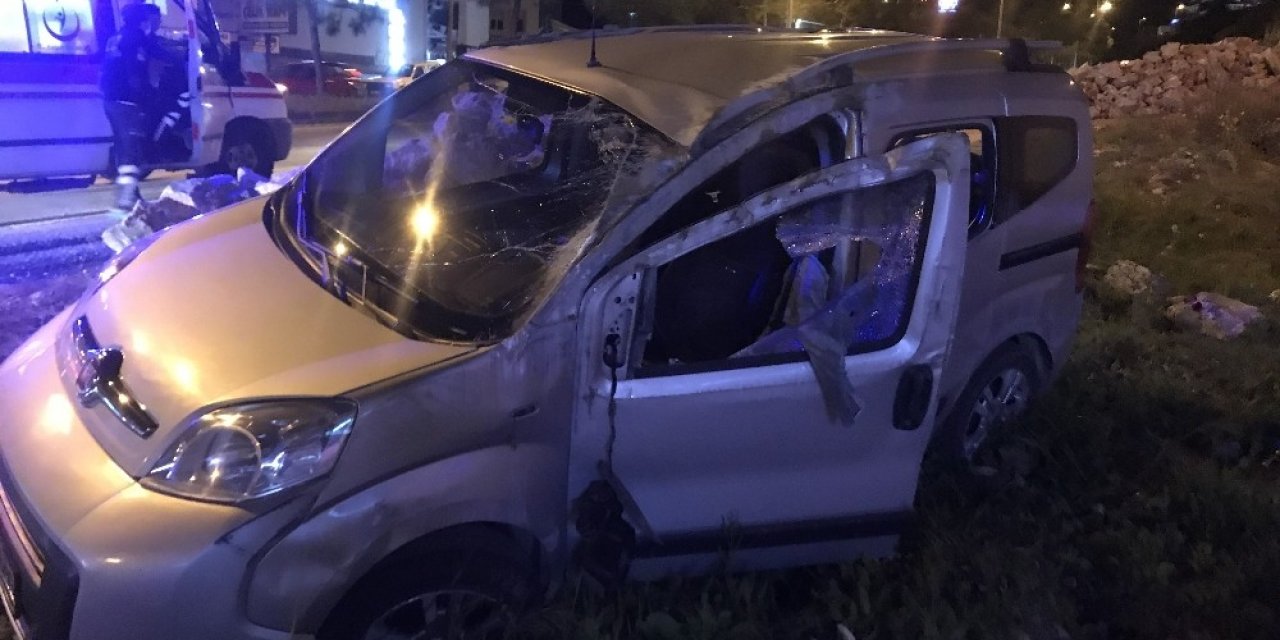 3 gün önce aldığı otomobiliyle 3 takla attı