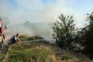 Beyşehir Gölü kıyısında çardak yangını