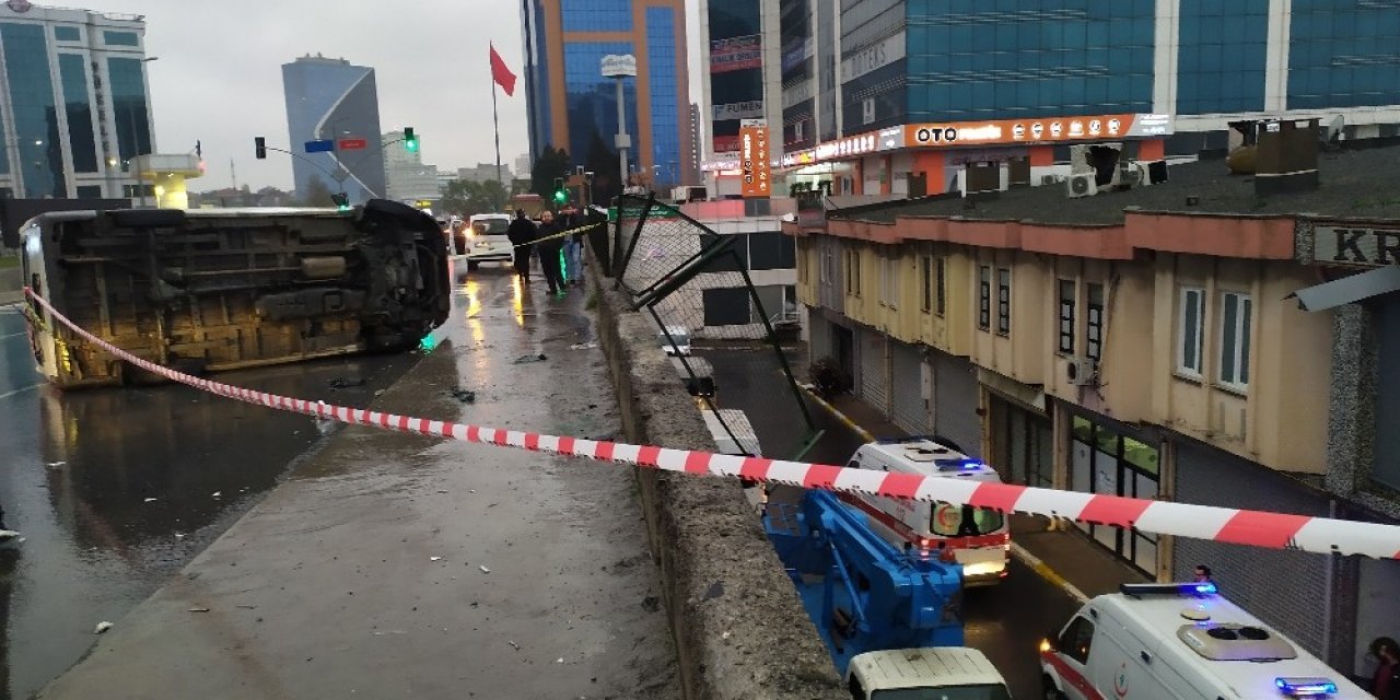 Bağcılar’da sıradışı kaza: 4 yaralı