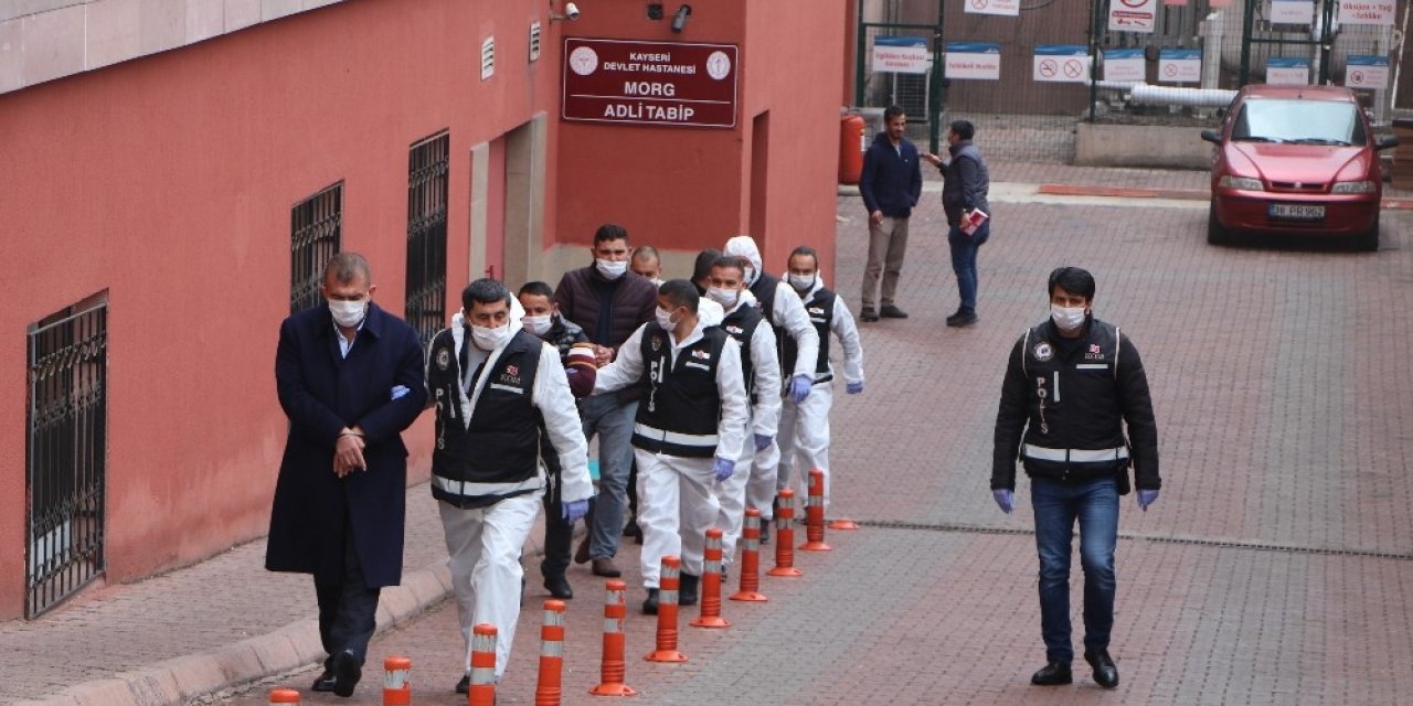 Kayseri’de silahlı suç örgütüne operasyonda gözaltına alınan 8 kişi adliyeye sevk edildi