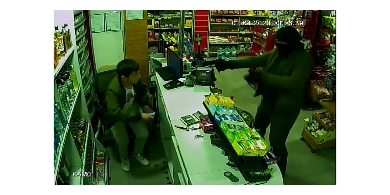 ’Korona virüs’ maskesiyle tekel bayisini silahla soydu