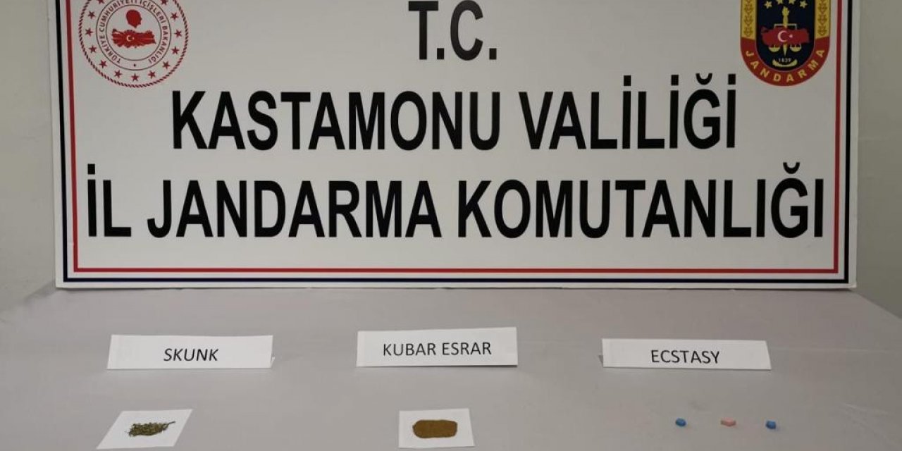 Kastamonu'da 4 kişi uyuşturucu kullanırken gözaltına alındı