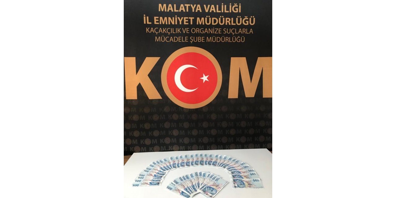 Akaryakıt istasyonuna sahte para verdiler