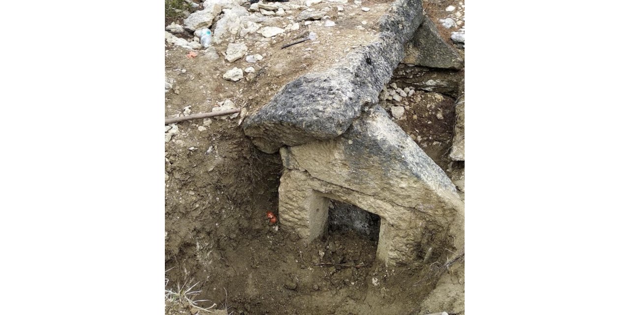 Sit alanında kaçak kazı yapan 3 kişi suçüstü yakalandı