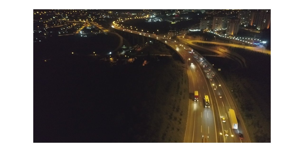 Kocaeli’ye girişlerin kapatılması kilometrelerce kuyruk oluşturdu