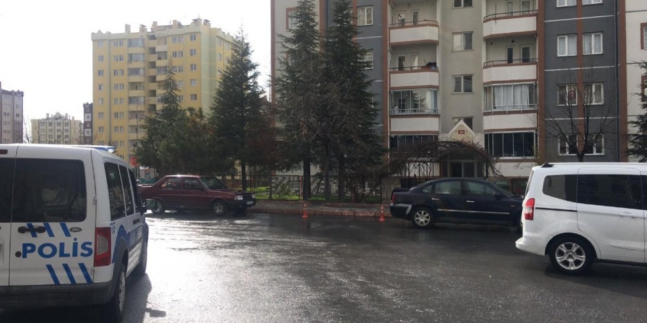 84 yaşındaki adam evinde ölü bulundu