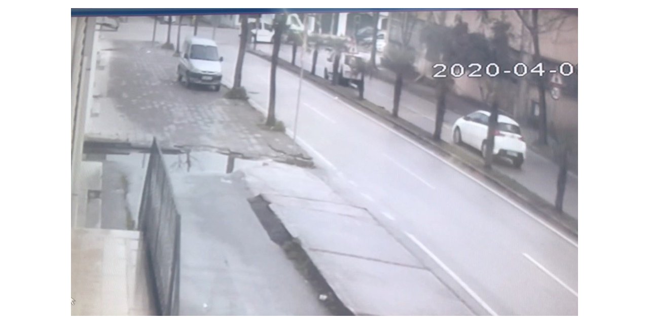Hasta taşıyan ambulans yan yattı